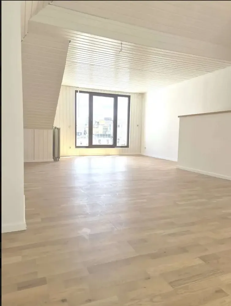 2 Zimmer Wohnung mit 95 m² in Düsseldorf – Bild 4