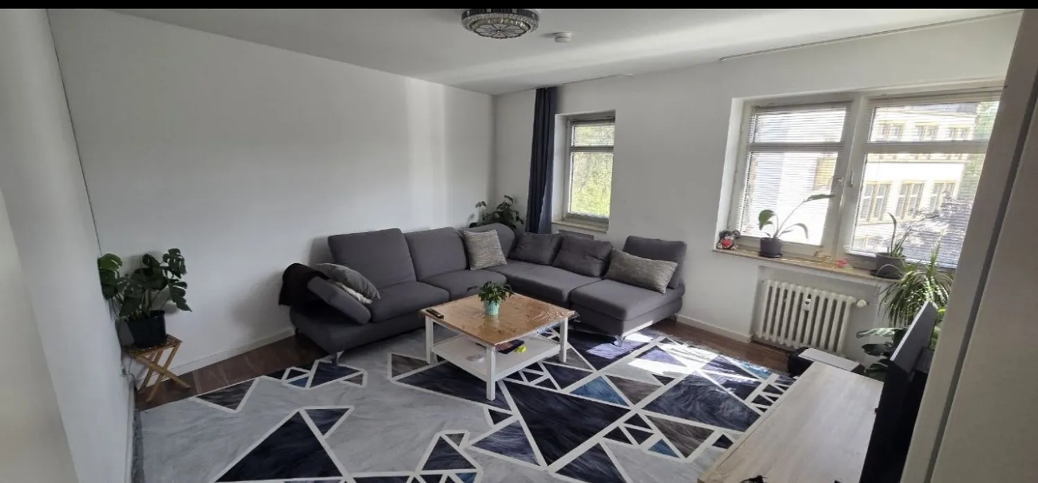 6 Zimmer Wohnung mit 140 m² in Duisburg – Bild 1