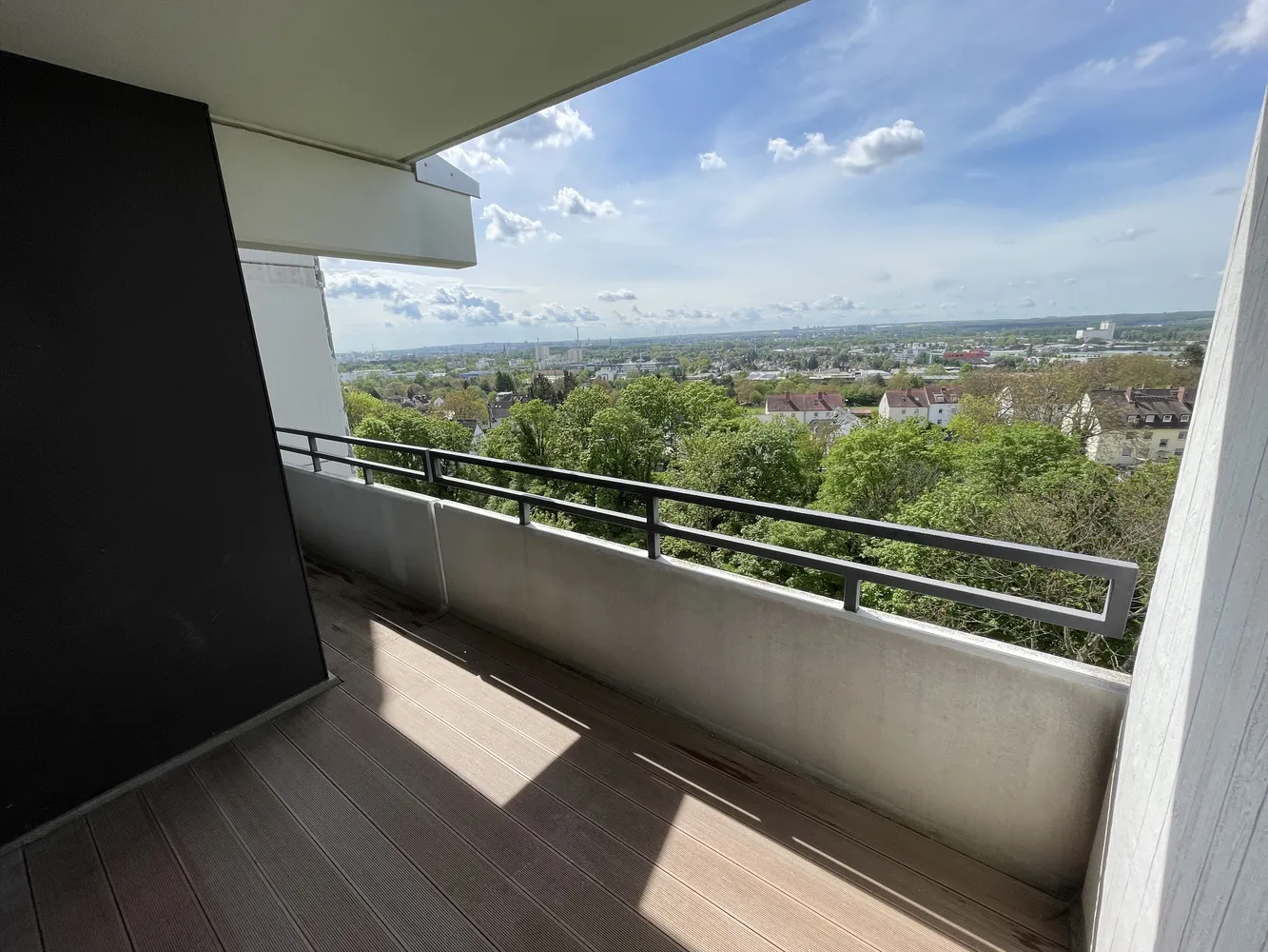 3 Zimmer Wohnung mit 80 m² in Wiesbaden – Bild 2