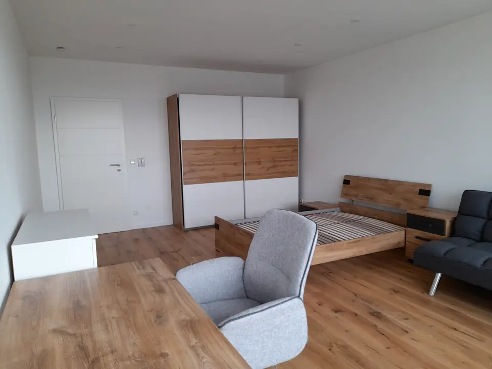 4 Zimmer Wohnung mit 98 m² in Karlsruhe – Bild 4