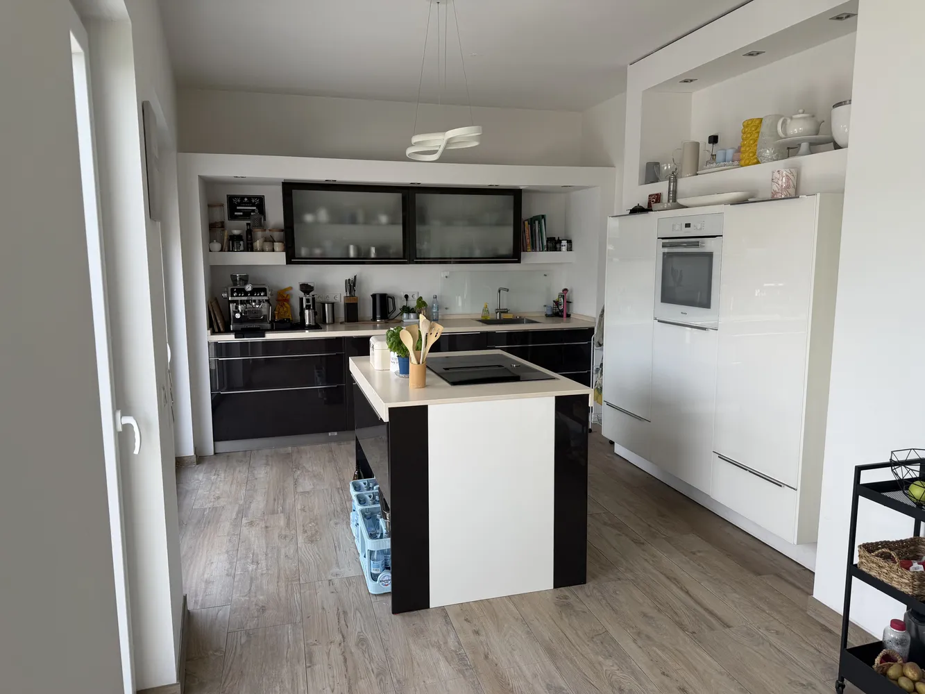 4 Zimmer Wohnung mit 144 m² in Neuss – Bild 1