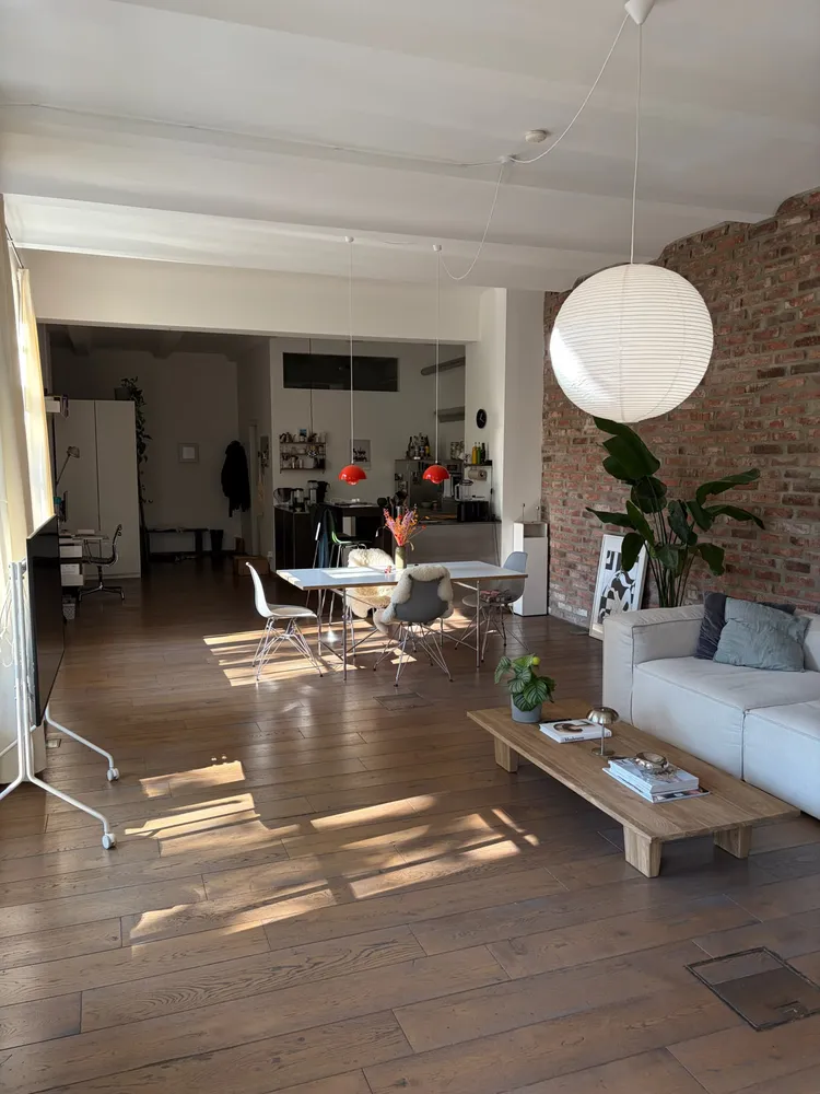 2 Zimmer Wohnung mit 102 m² in Köln – Bild 1