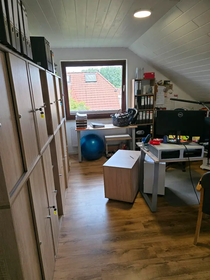 6 Zimmer Wohnung mit 210 m² in Detmold – Bild 5