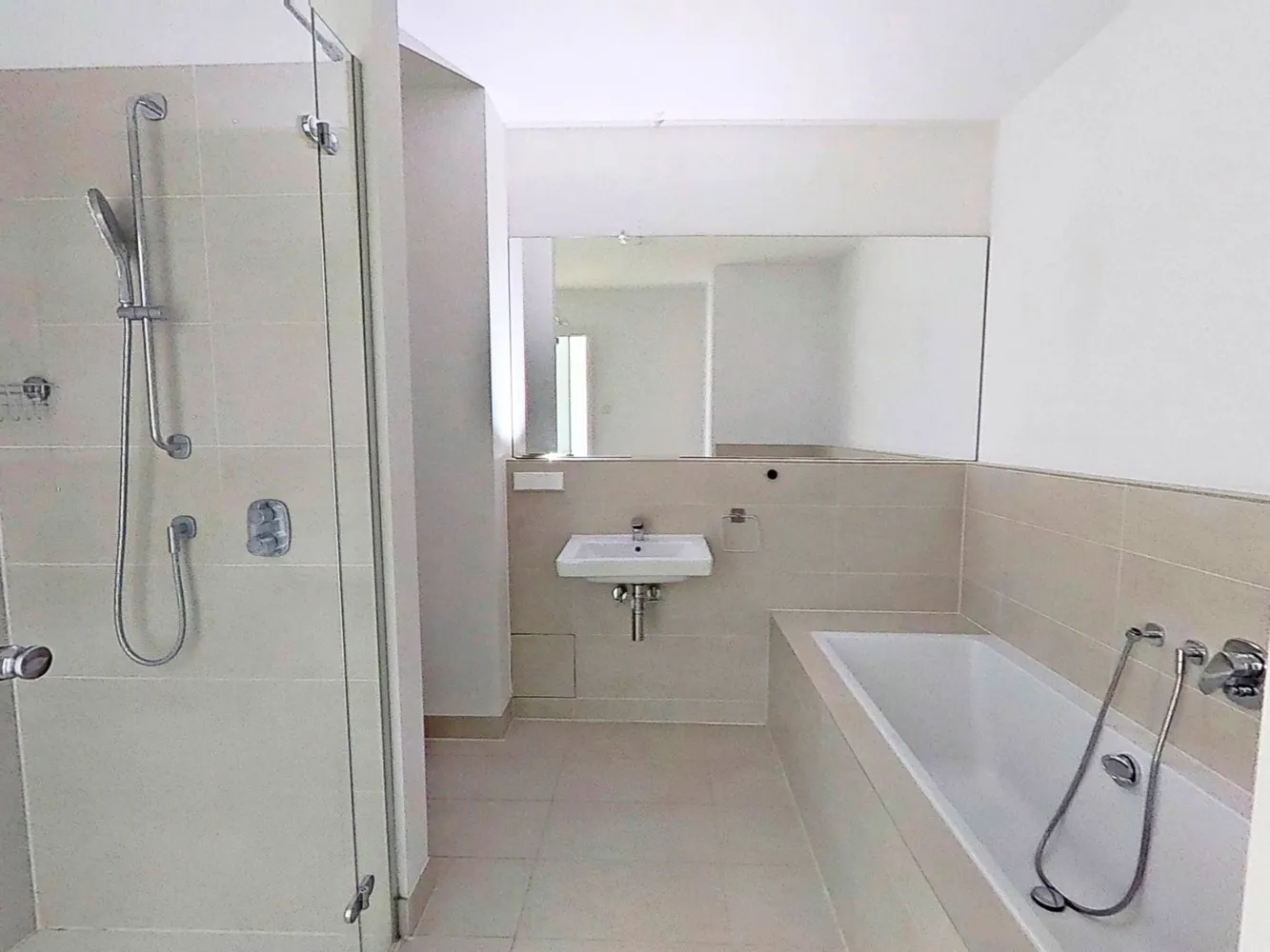 3 Zimmer Wohnung mit 97 m² in Düsseldorf – Bild 11