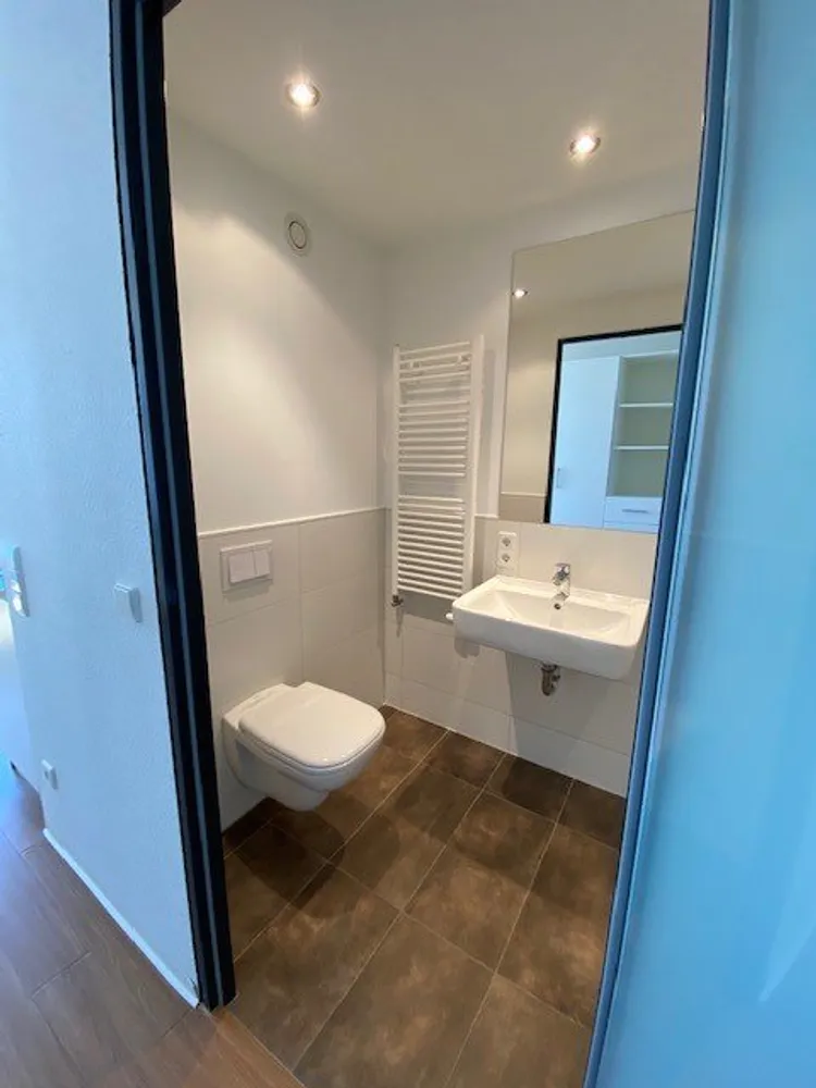1 room apartment with 23 m² in Stuttgart – Photo 4