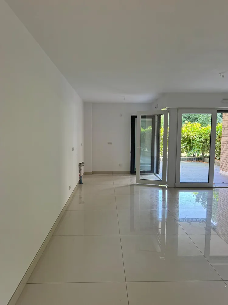 2 room apartment with 76 m² in Düsseldorf – Photo 2