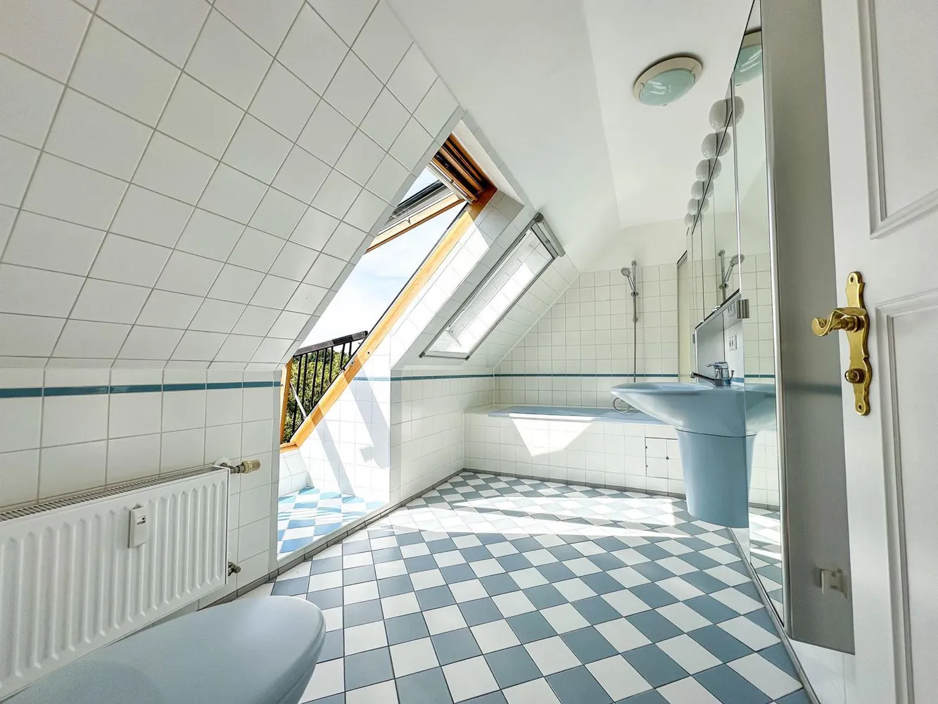 7 Zimmer Wohnung mit 250 m² in Berlin – Bild 9