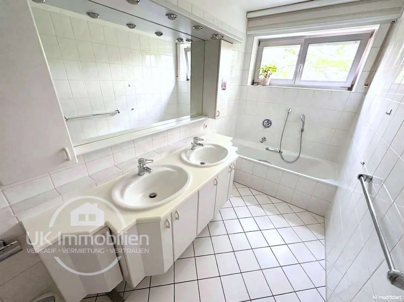 4 room apartment with 130 m² in Frankfurt am Main – Photo 3