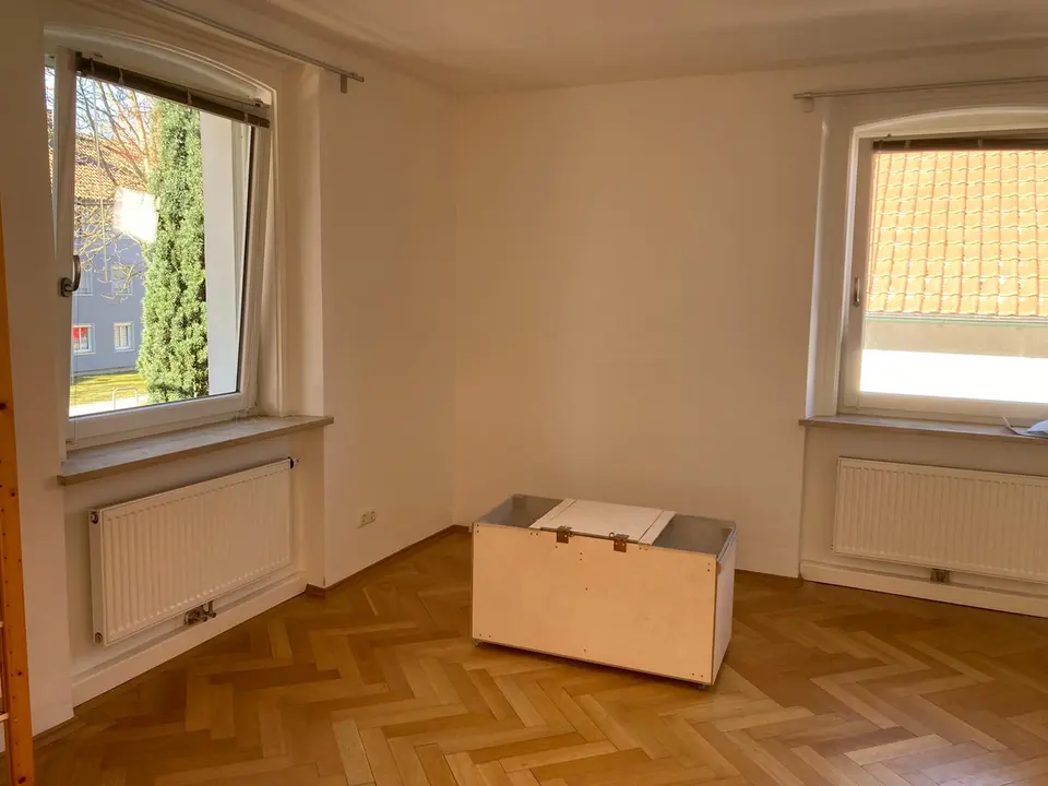 5 Zimmer Wohnung mit 126 m² in Regensburg – Bild 1