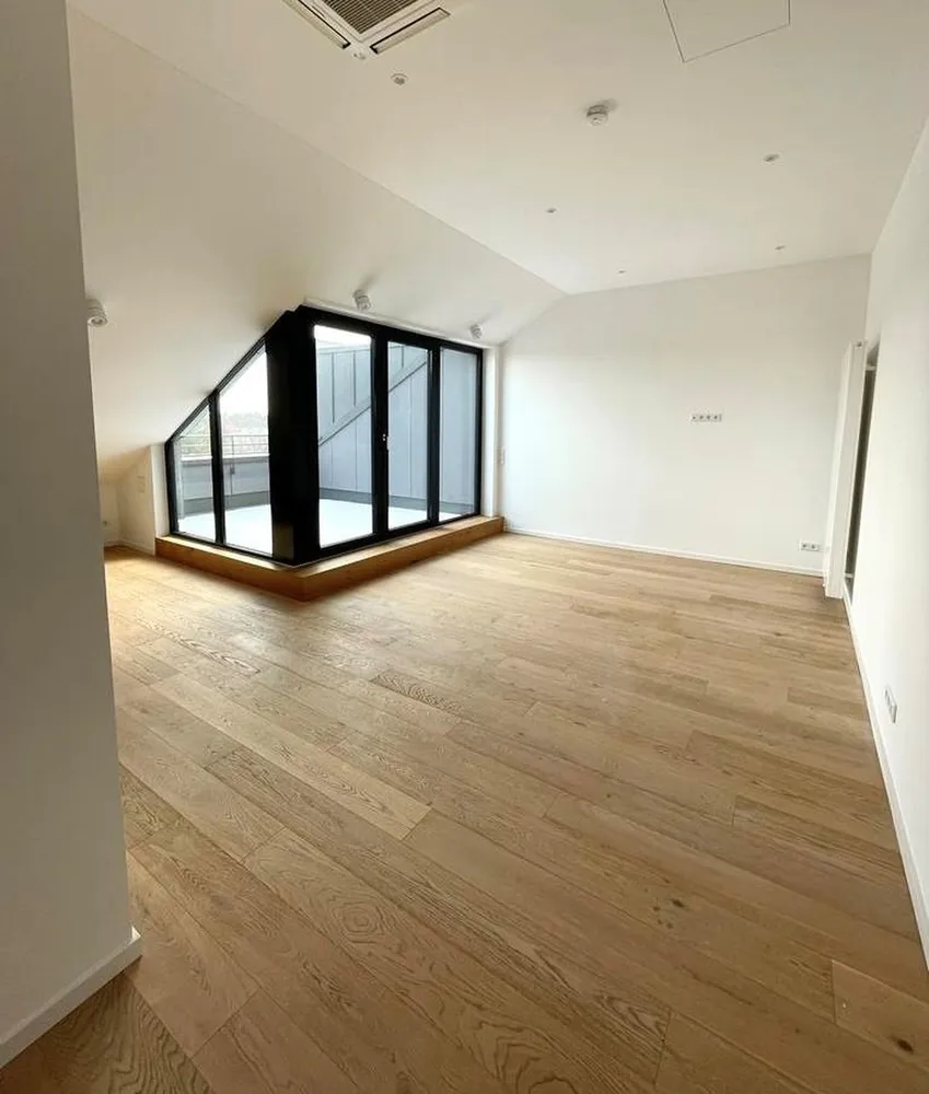 3 Zimmer Wohnung mit 114 m² in München – Bild 3