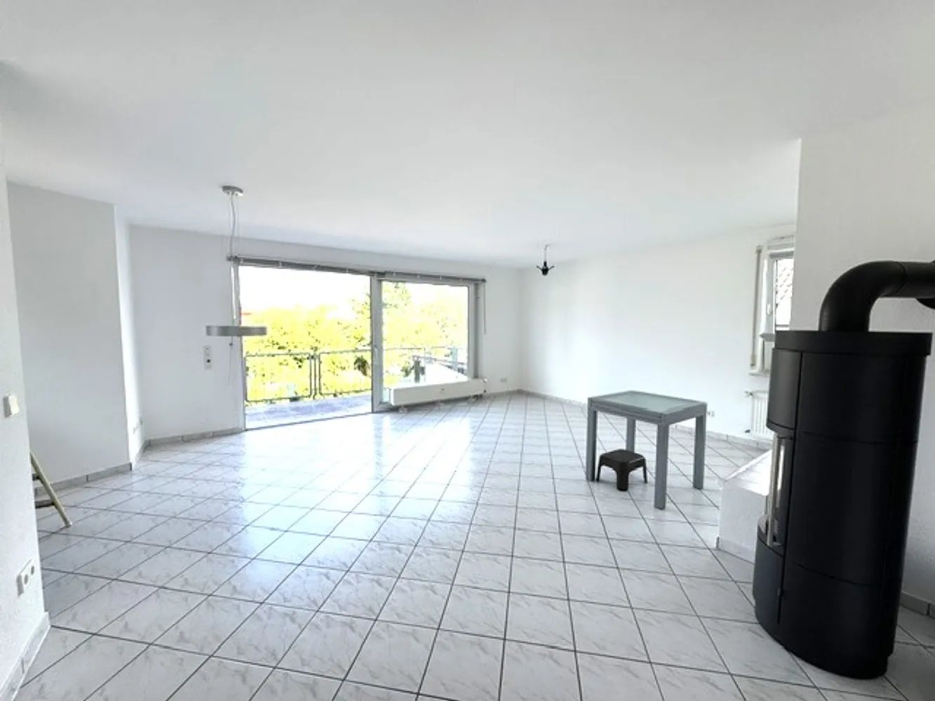4 Zimmer Wohnung mit 130 m² in Frankfurt am Main – Bild 1