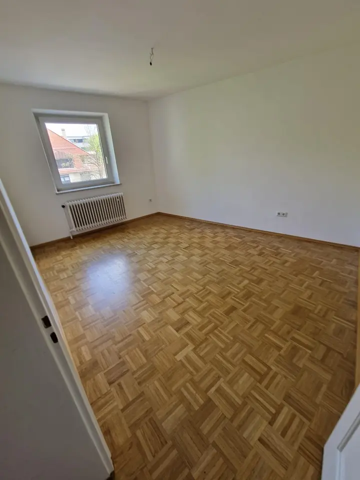 3 Zimmer Wohnung mit 79 m² in Augsburg – Bild 2