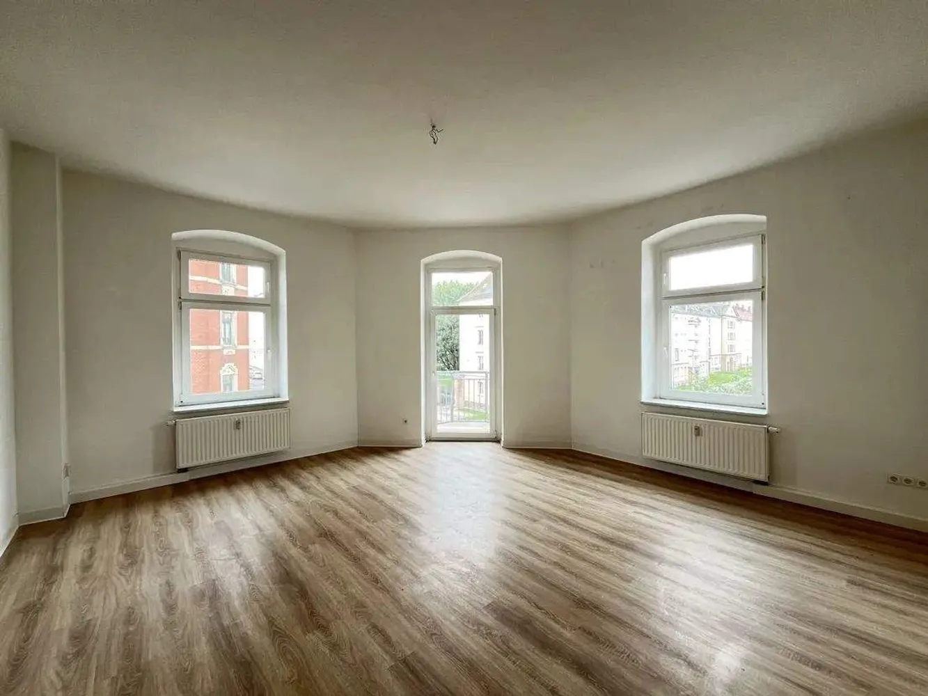2 room apartment with 65 m² in Chemnitz – Photo 2
