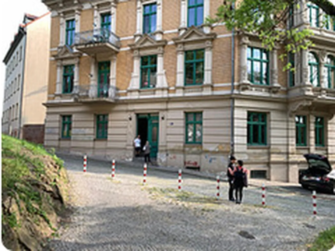 5 Zimmer Wohnung mit 140 m² in Halle (Saale) – Bild 1