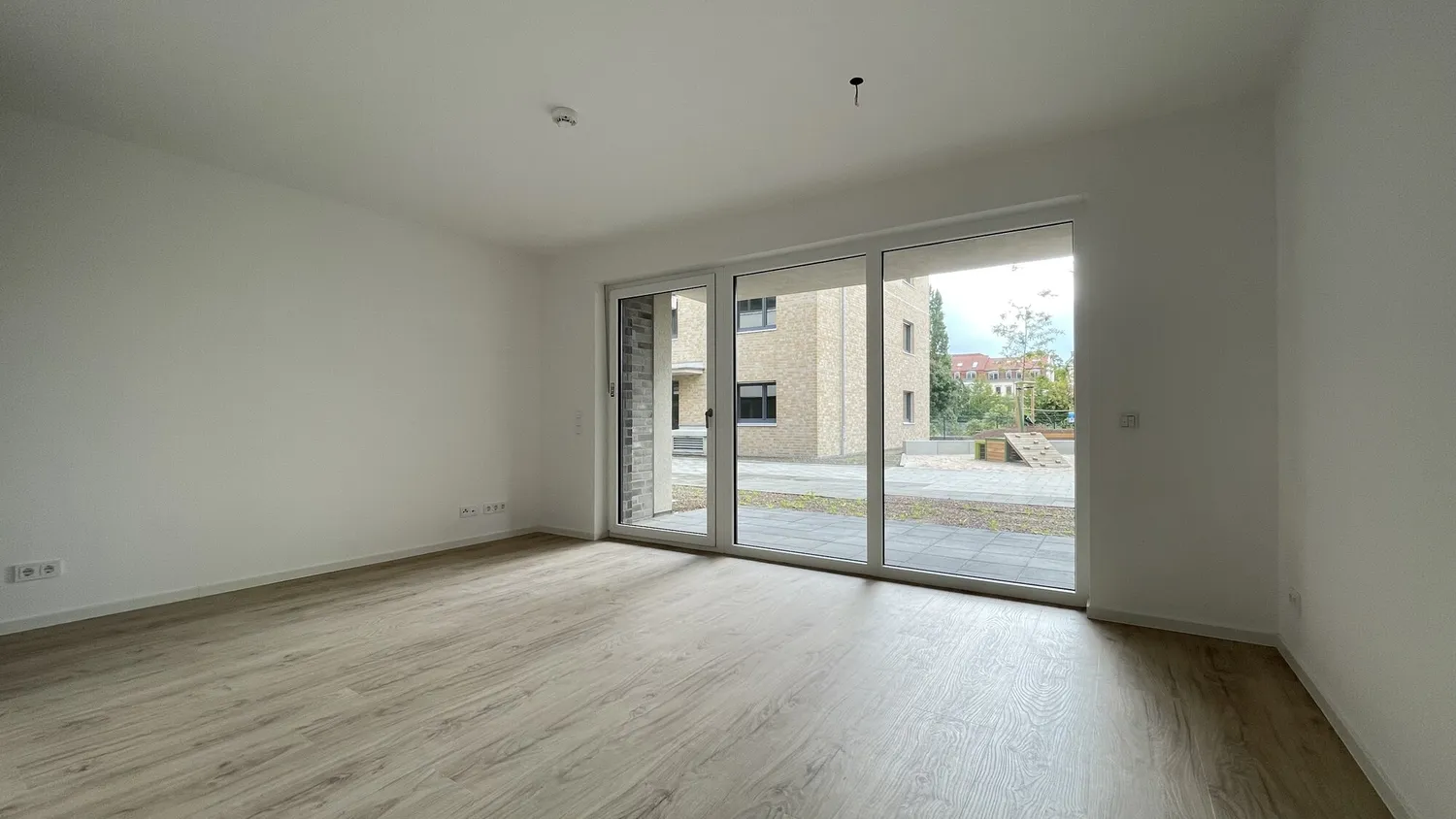 2 Zimmer Wohnung mit 72 m² in Dresden – Bild 1