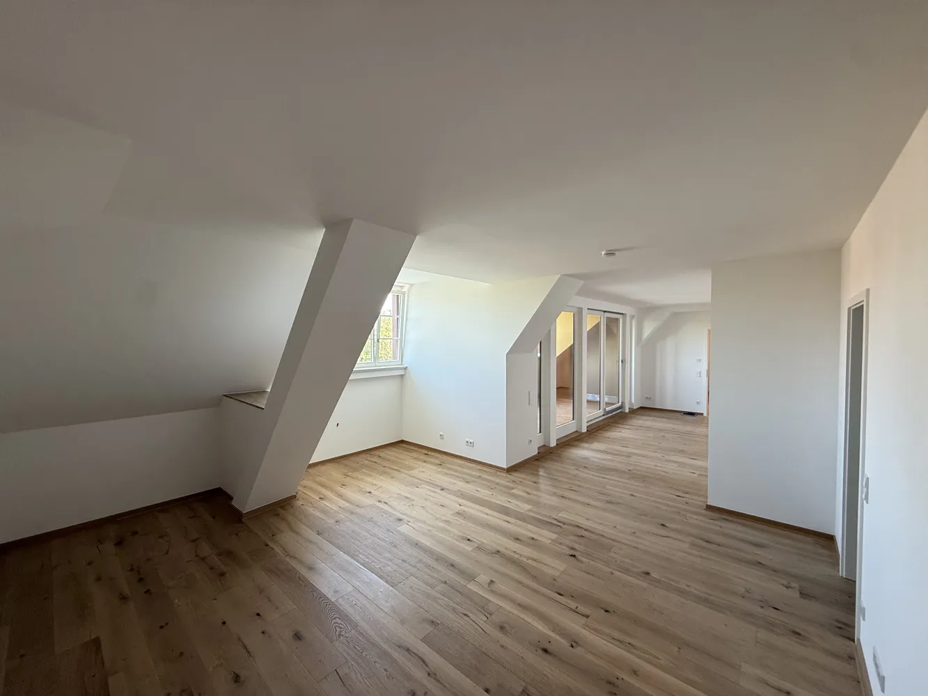 4 Zimmer Wohnung mit 124 m² in Leipzig – Bild 1
