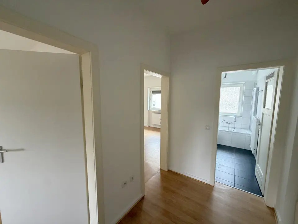 2 Zimmer Wohnung mit 55 m² in Ludwigshafen – Bild 3