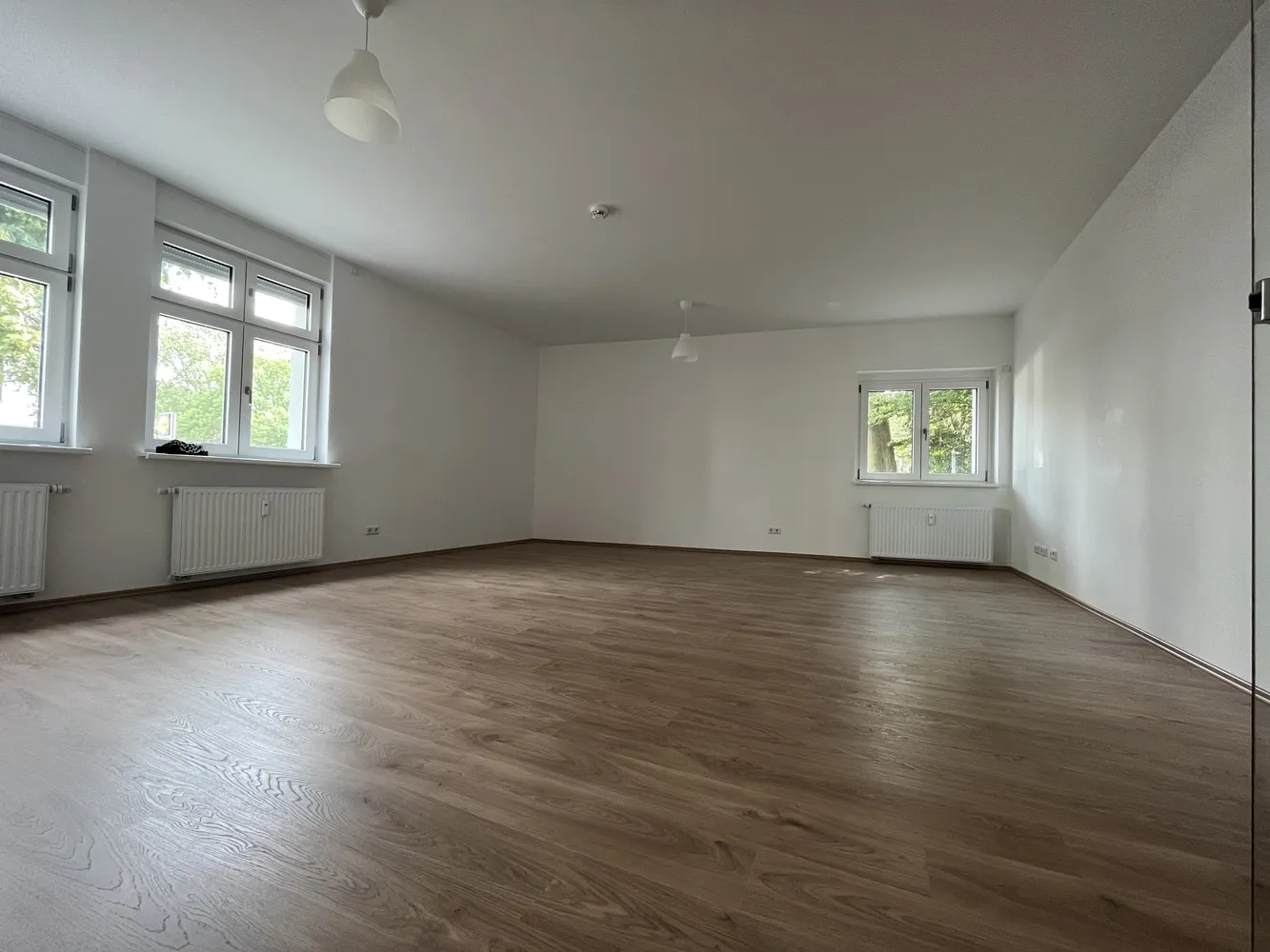 2 Zimmer Wohnung mit 95 m² in Düsseldorf – Bild 2