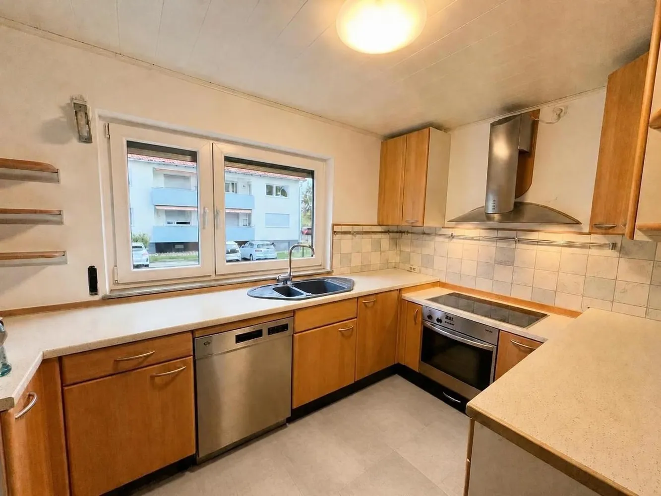 5 Zimmer Wohnung mit 108 m² in Leonberg – Bild 2