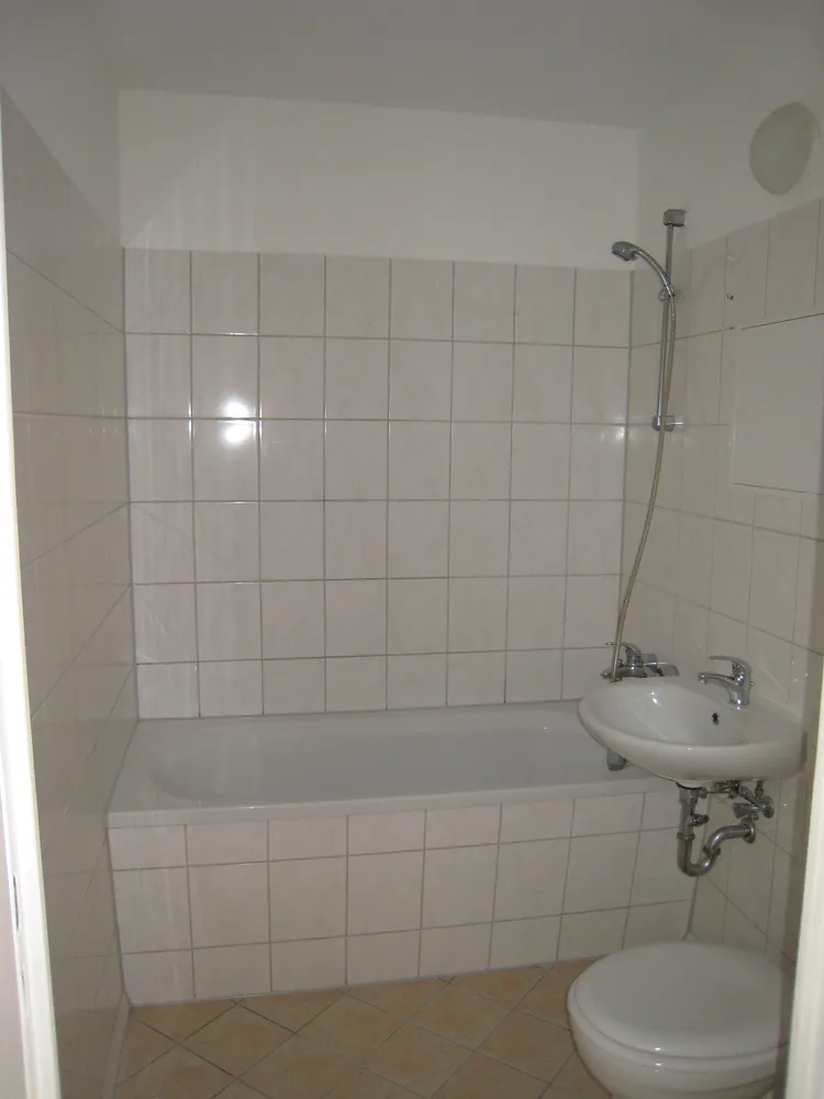 3 Zimmer Wohnung mit 56 m² in Halle (Saale) – Bild 8