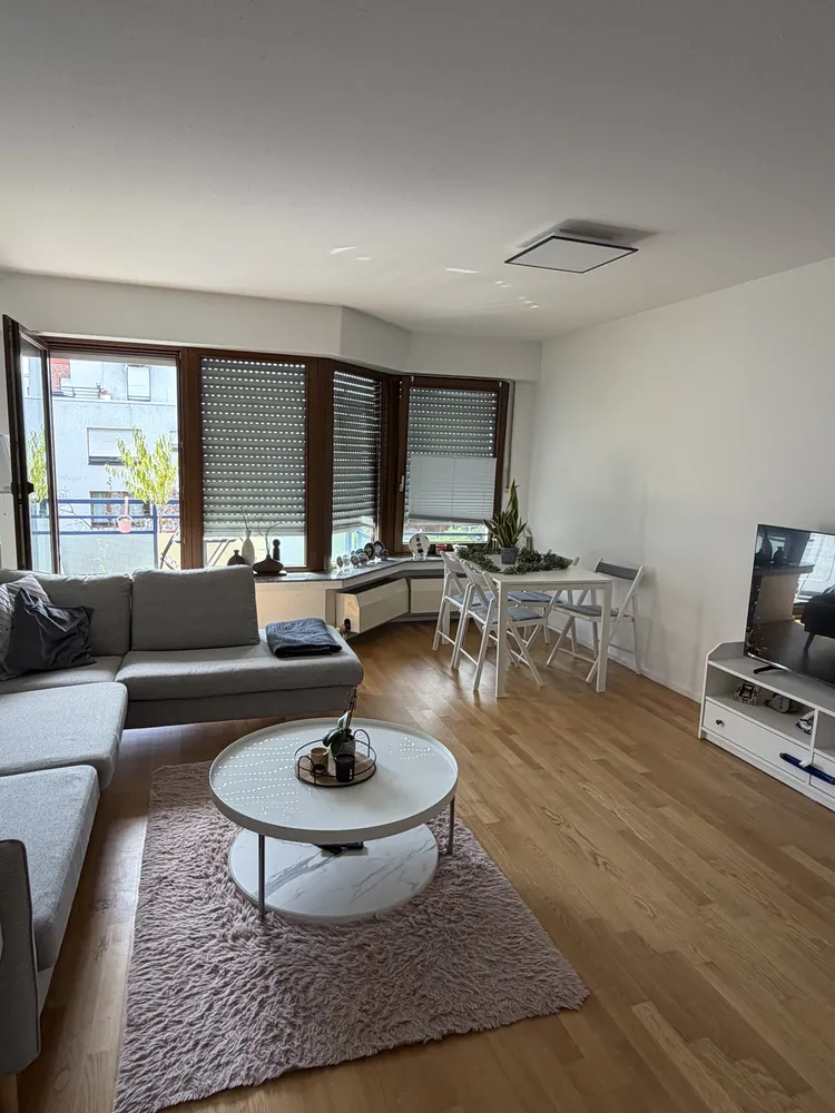 2 Zimmer Wohnung mit 65 m² in Düsseldorf – Bild 2