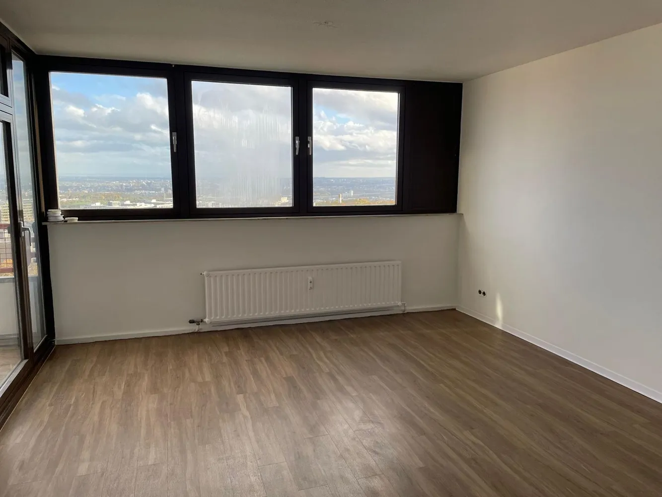 3 Zimmer Wohnung mit 83 m² in Wiesbaden – Bild 2