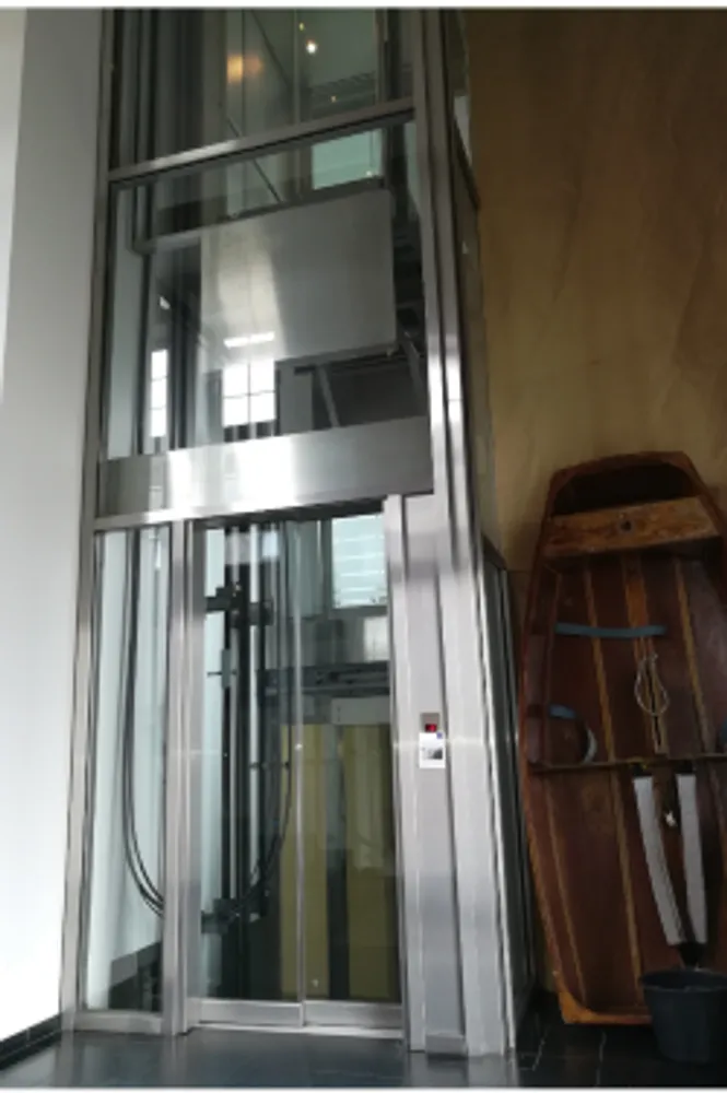 7 Zimmer Wohnung mit 220 m² in Kiel – Bild 12