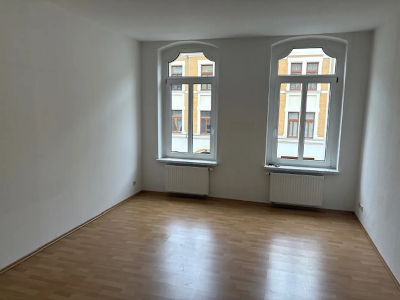 3 Zimmer Wohnung mit 97 m² in Halle (Saale) – Bild 2