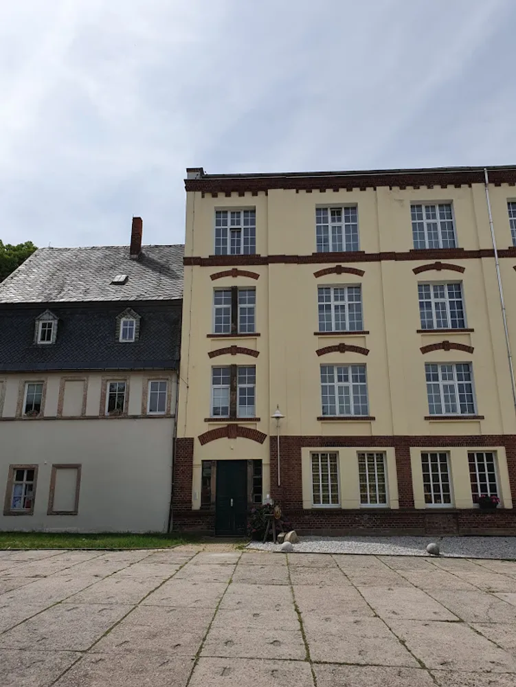 2 Zimmer Wohnung mit 99 m² in Chemnitz – Bild 3