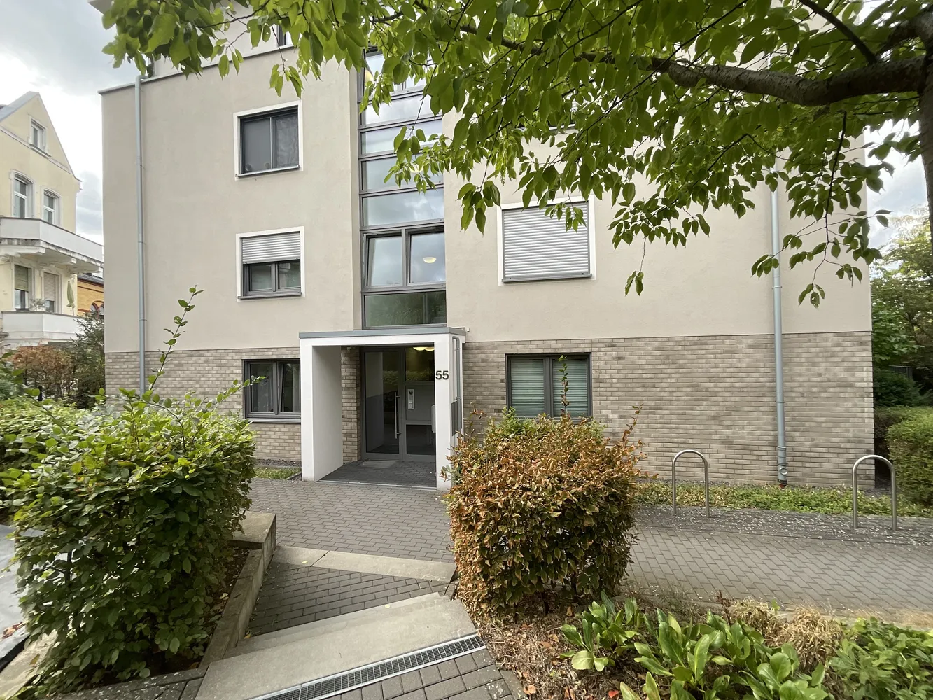 4 Zimmer Wohnung mit 117 m² in Wiesbaden – Bild 2