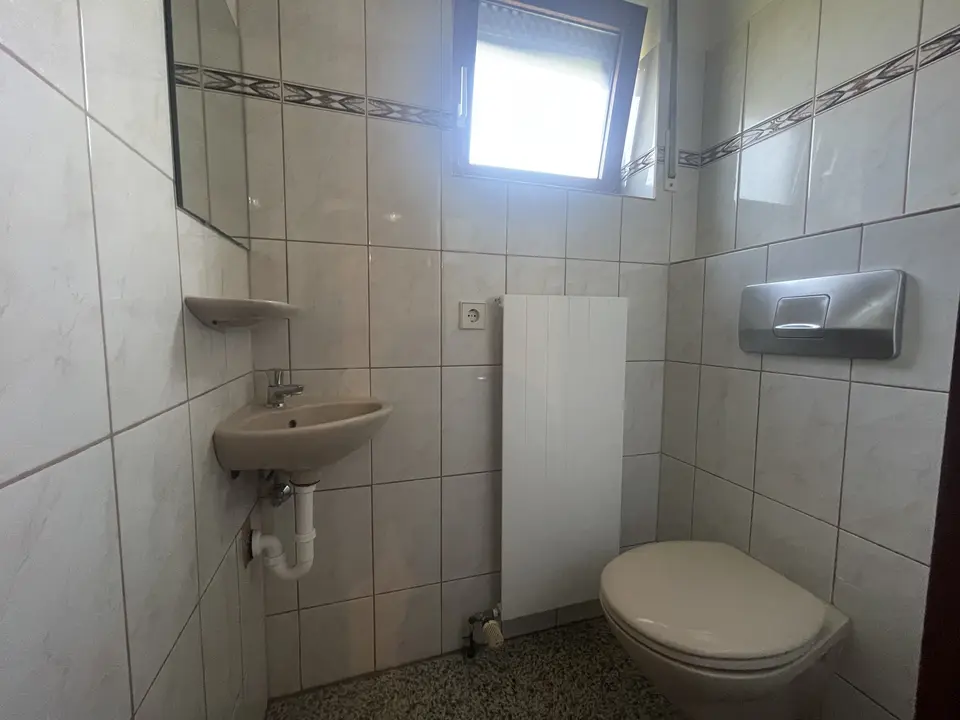 4 Zimmer Wohnung mit 100 m² in Karlsruhe – Bild 8