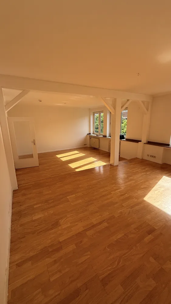 4 Zimmer Wohnung mit 138 m² in Düsseldorf – Bild 2