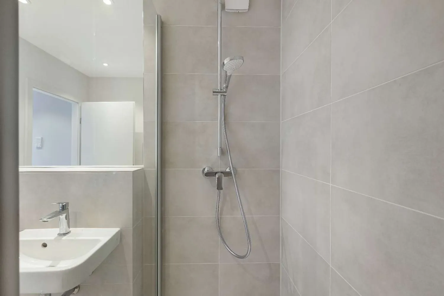 1 Zimmer Wohnung mit 35 m² in Köln – Bild 7