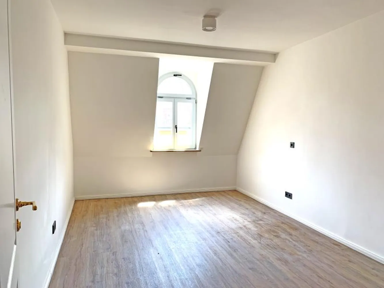 4 Zimmer Wohnung mit 97 m² in Nürnberg – Bild 9