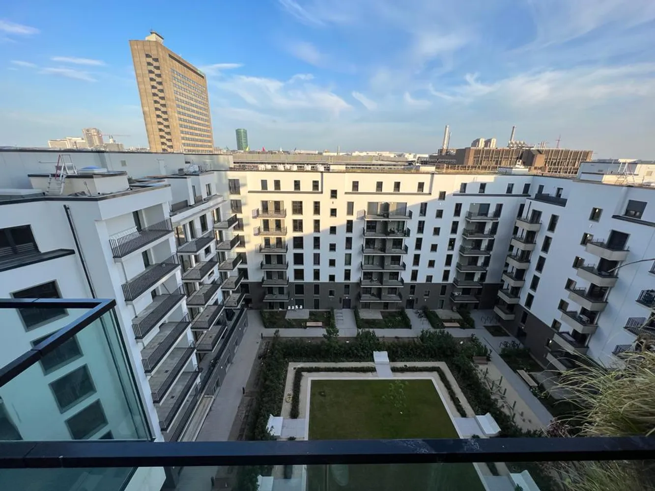 2 room apartment with 52 m² in Frankfurt am Main – Photo 1