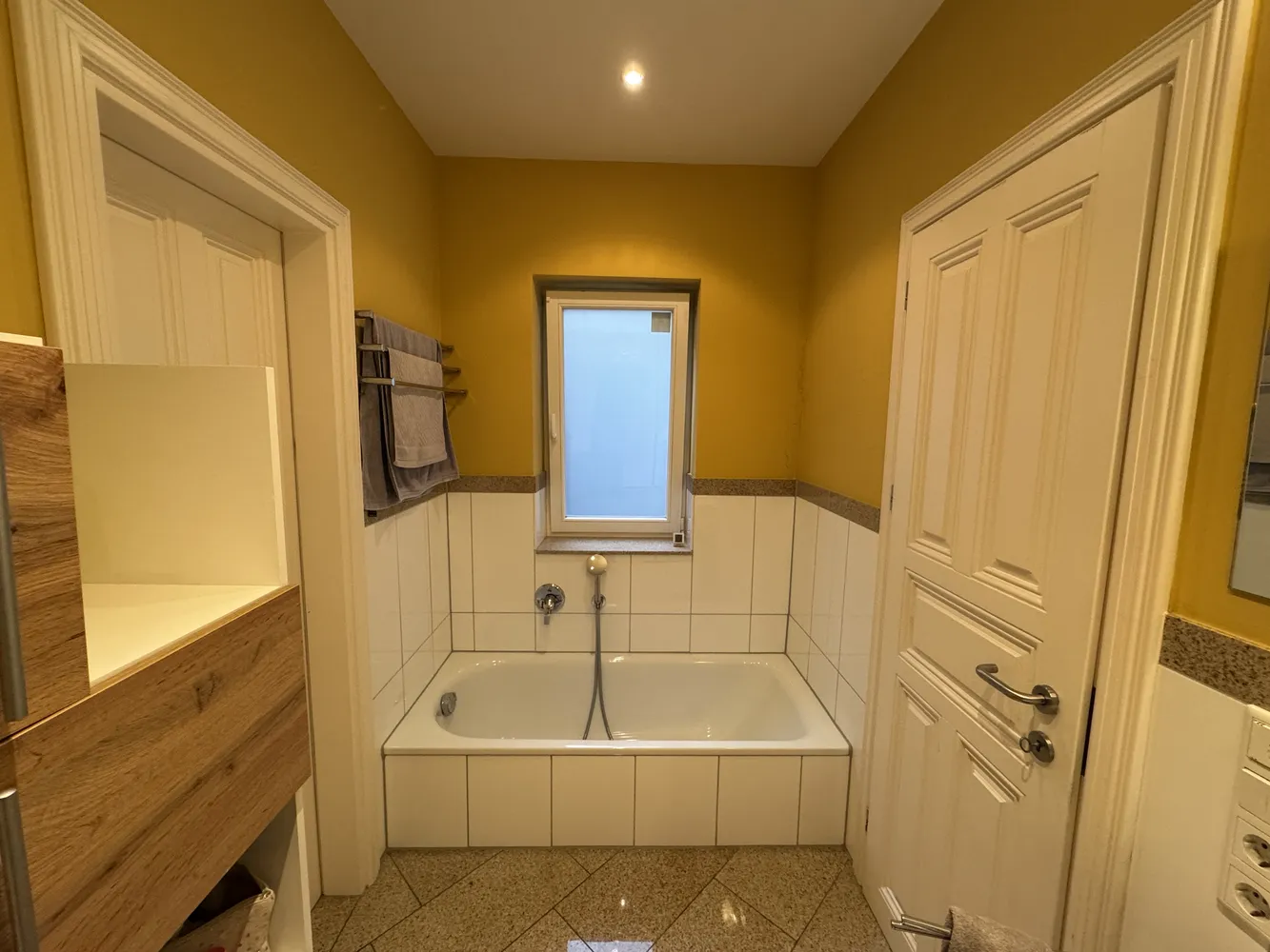 2 room apartment with 100 m² in Wiesbaden – Photo 10