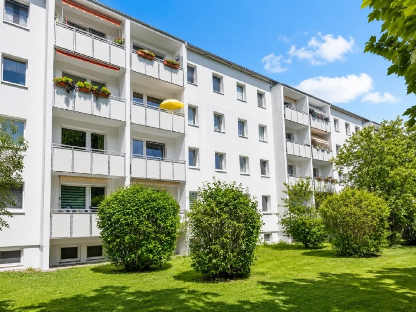 4 Zimmer Wohnung mit 70 m² in Gera – Bild 1
