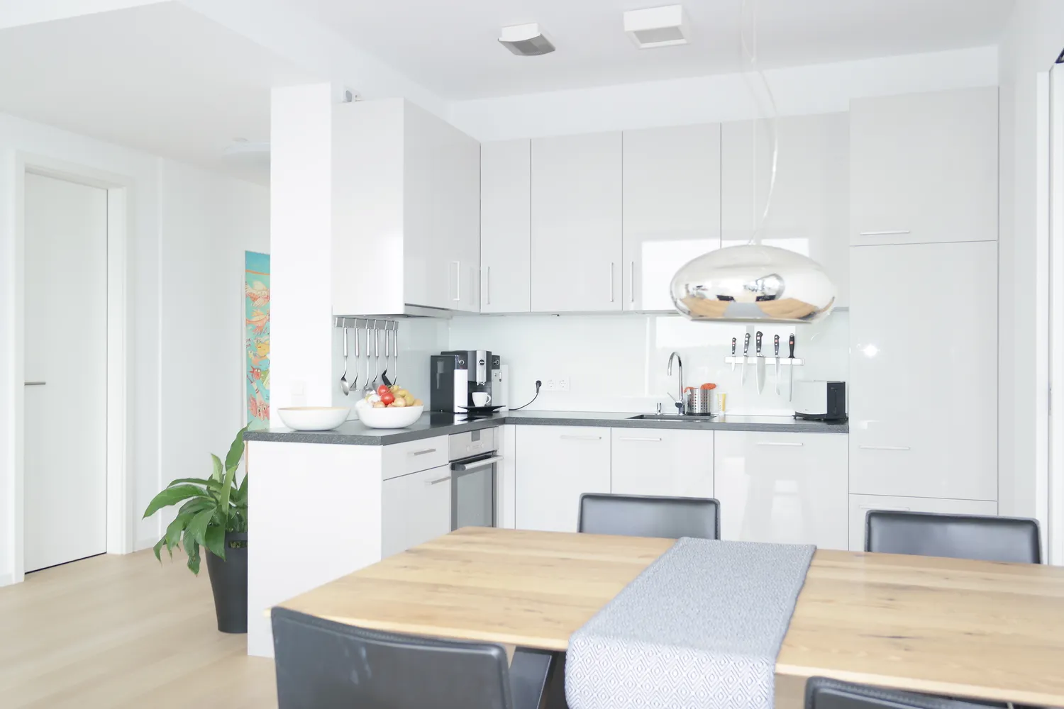 3 Zimmer Wohnung mit 109 m² in Stuttgart – Bild 2