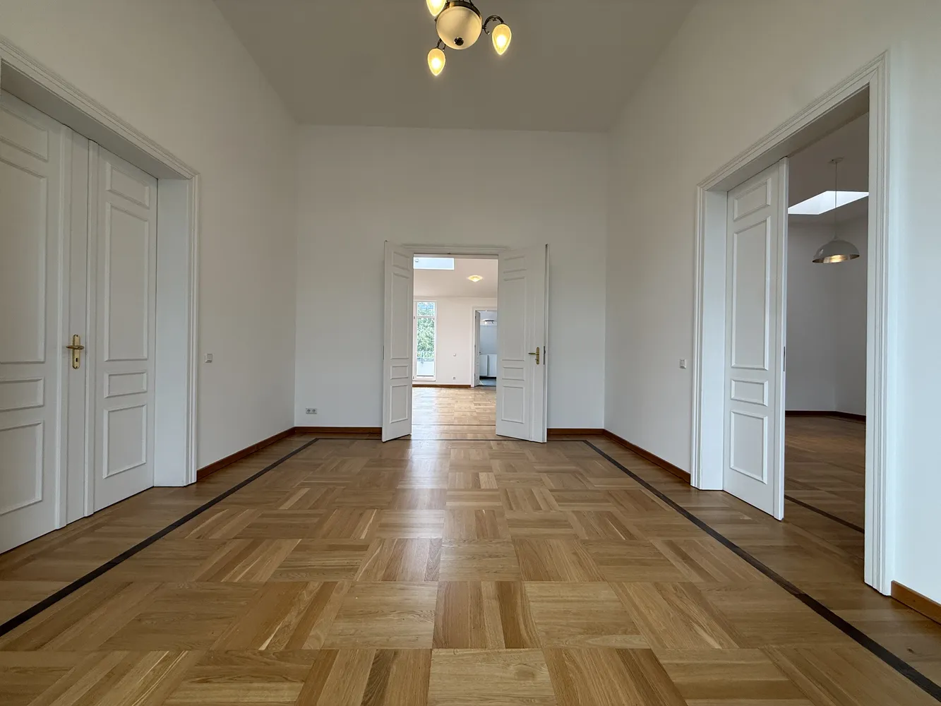 5 Zimmer Wohnung mit 256 m² in Berlin – Bild 9