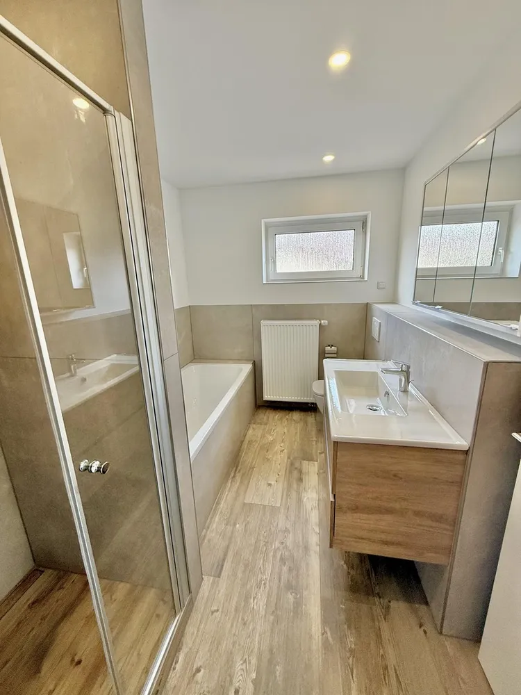 3 Zimmer Wohnung mit 102 m² in Wiesbaden – Bild 3