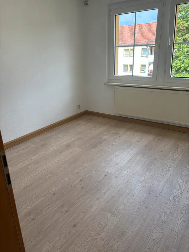 3 Zimmer Wohnung mit 60 m² in Meiningen – Bild 2