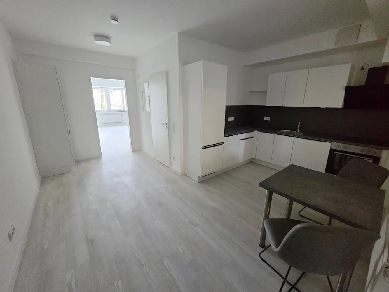 1 Zimmer Wohnung mit 50 m² in Aachen – Bild 2