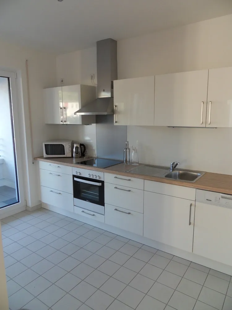 4 Zimmer Wohnung mit 111 m² in Frankfurt am Main – Bild 2