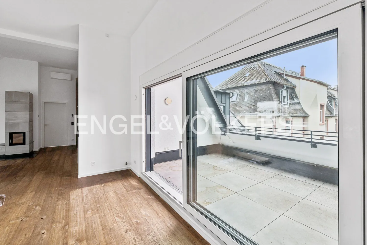 4 Zimmer Wohnung mit 139 m² in Frankfurt am Main – Bild 3