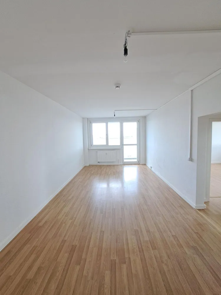 3 Zimmer Wohnung mit 80 m² in Berlin – Bild 2