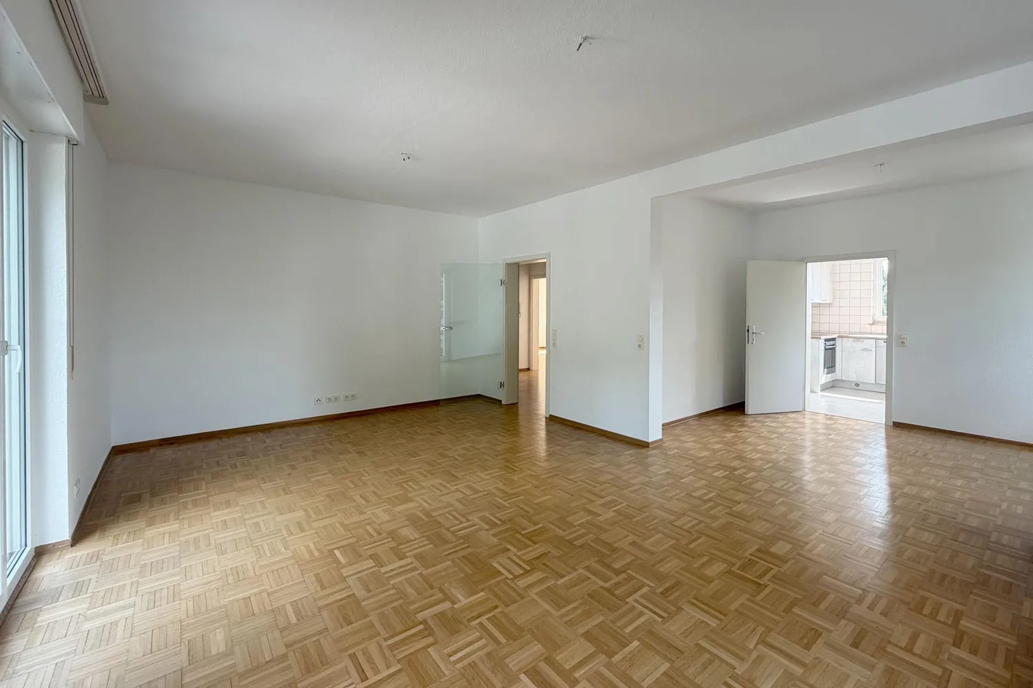 3 Zimmer Wohnung mit 99 m² in Stuttgart – Bild 2