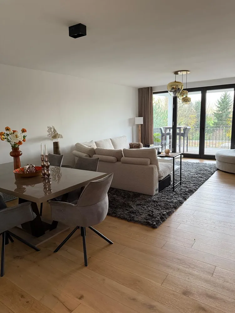 4 Zimmer Wohnung mit 154 m² in Düsseldorf – Bild 1