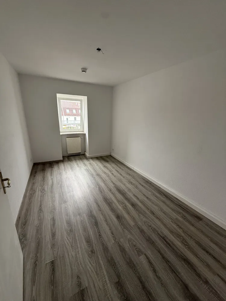 4 Zimmer Wohnung mit 97 m² in Bitterfeld-Wolfen – Bild 11