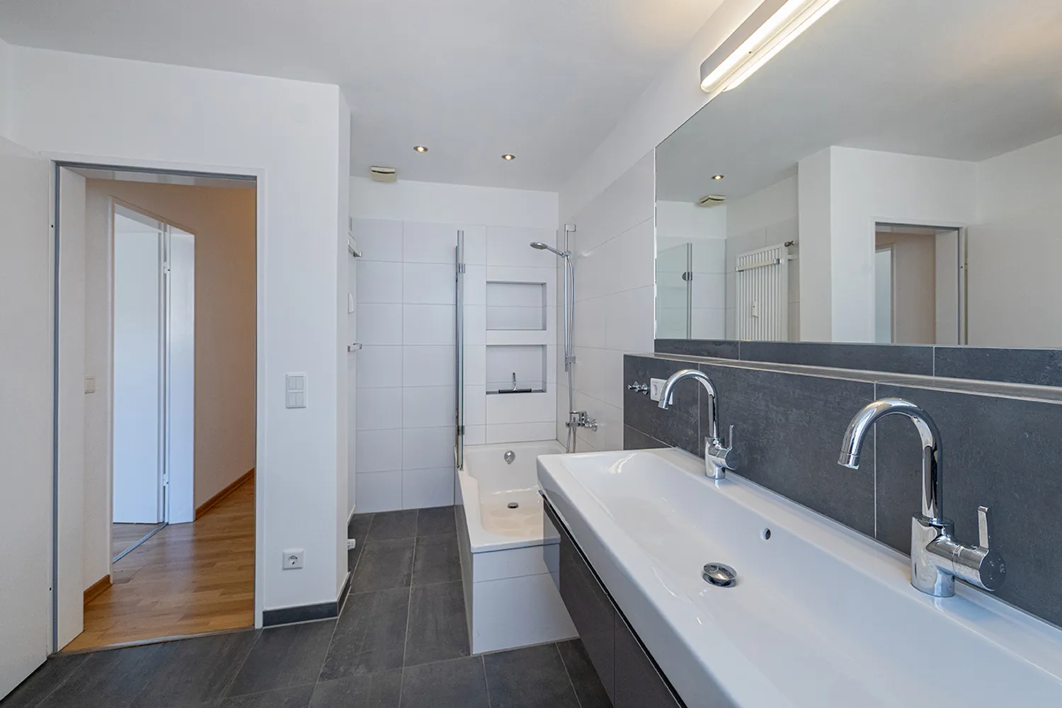 2 Zimmer Wohnung mit 83 m² in Krefeld – Bild 8