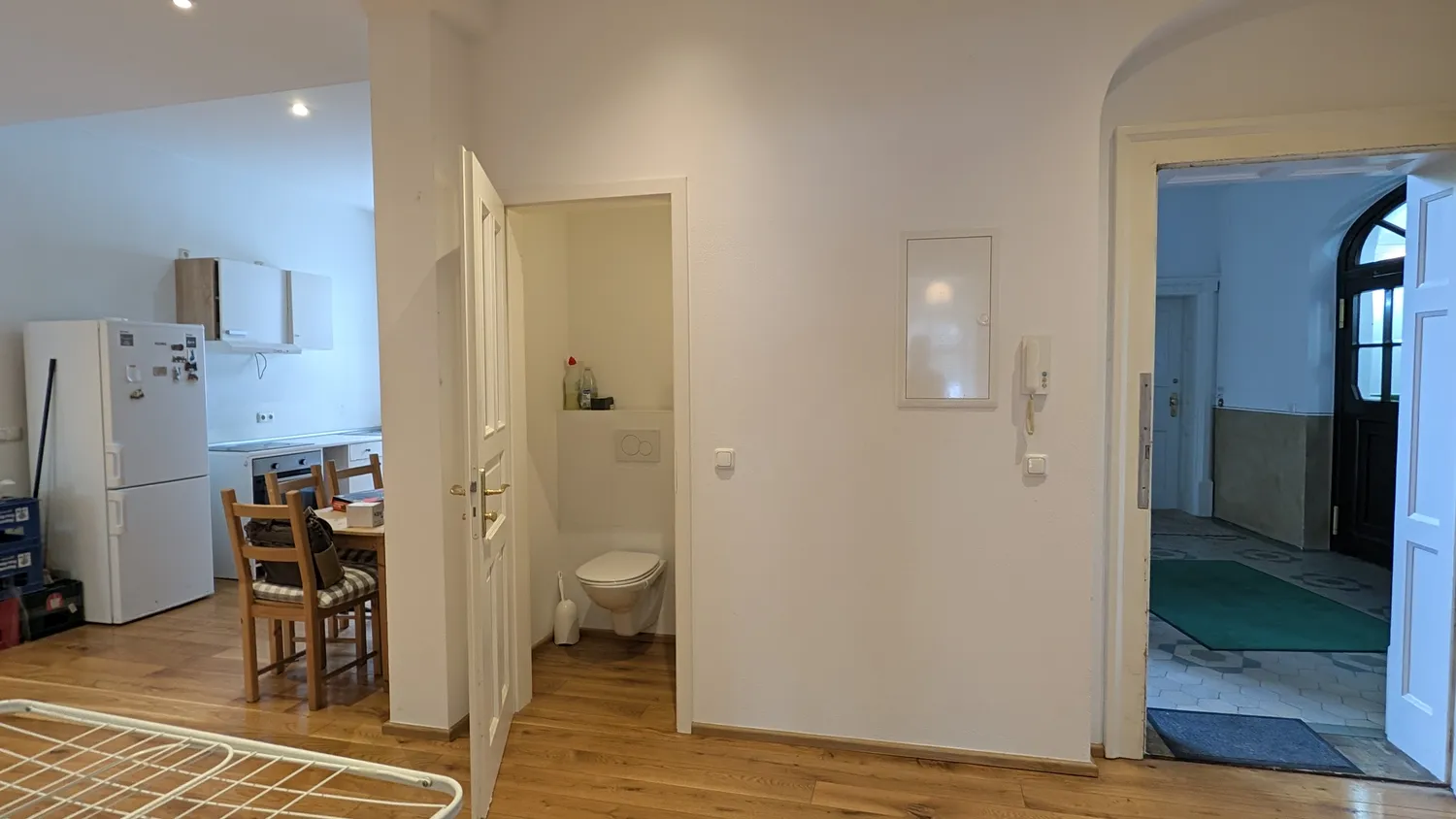 4 Zimmer Wohnung mit 95 m² in München – Bild 3